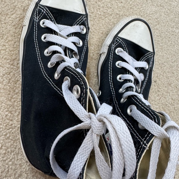 Converse Black and White High-Top Sneakers women’s 6 - Picture 5 of 8
